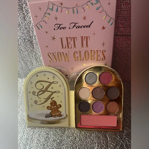 Too Faced Let it Snow Globes Set